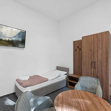 Hostel Zdz Krolewska 15 *